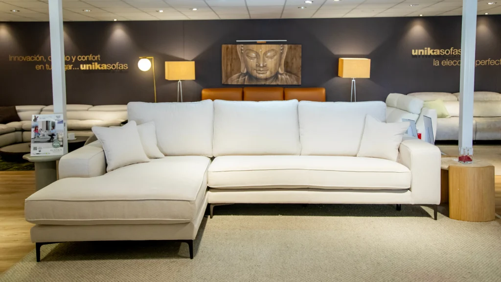 ¿Sofá chaiselongue o lineal? Descubre cuál es el ideal para tu salón 1 Diseno sin titulo 31 1